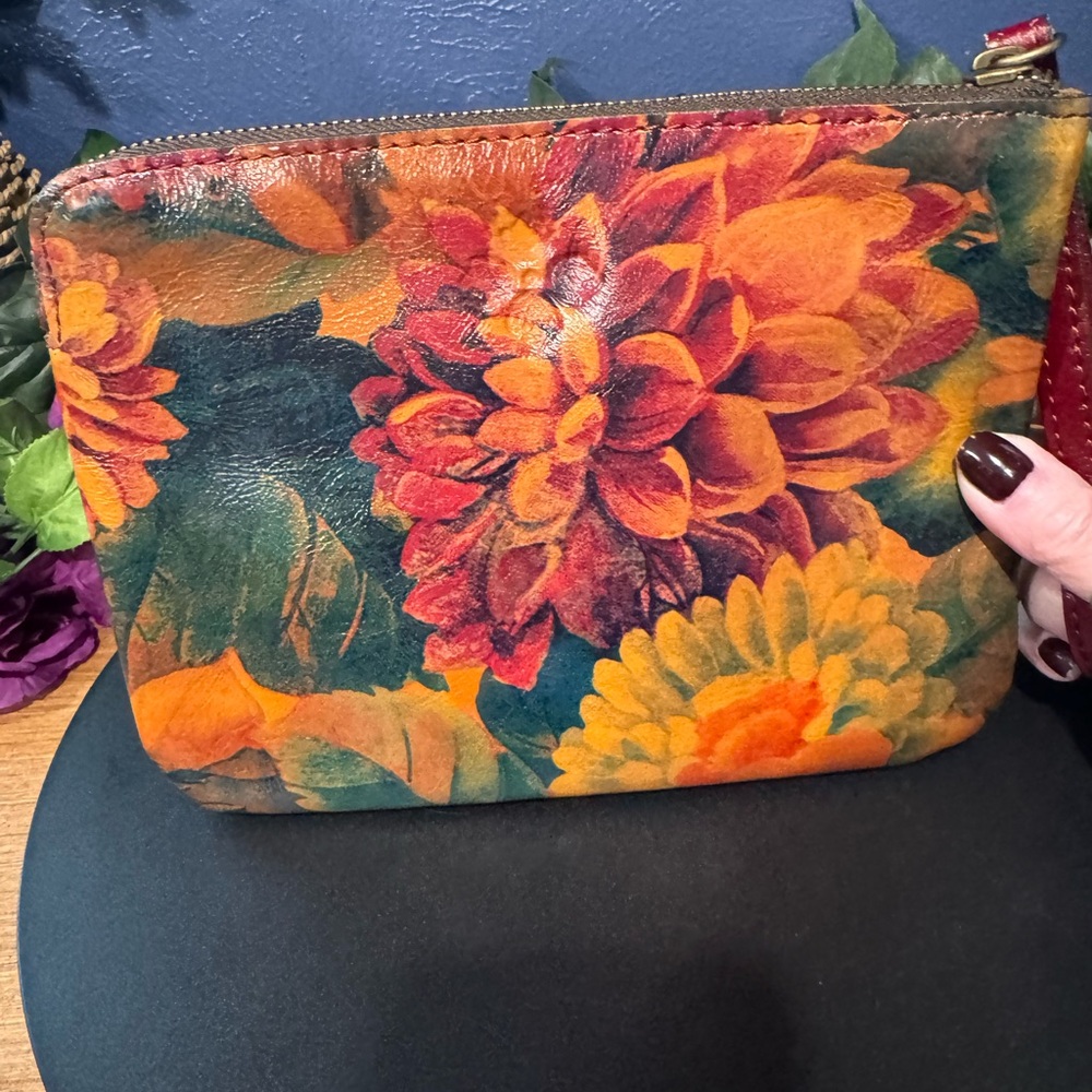 Patricia Nash Cassini Floral Leather Wristlet - Picture 3 of 8